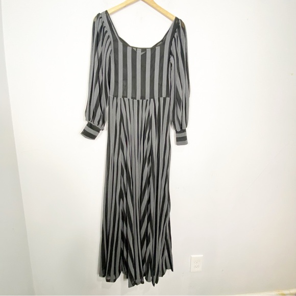 FOXBLOOD Victoria Striped Mesh Gown - Picture 4 of 9